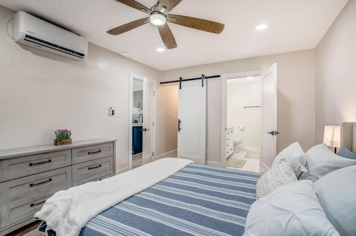 Beautiful, Enchanting, Private, 1 Bedroom 1 Bath *