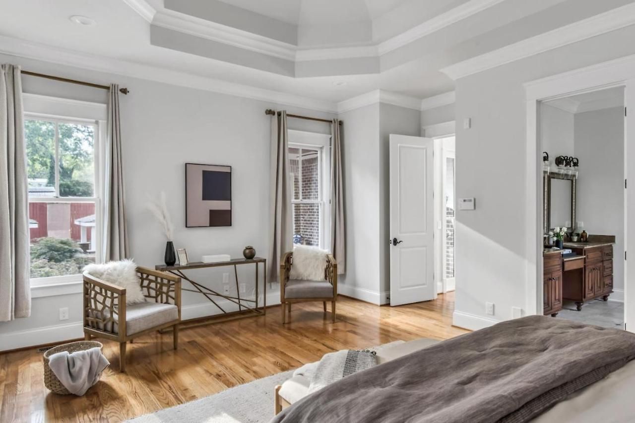 Luxe Large With Movie Room, Hot Tub, Garage *