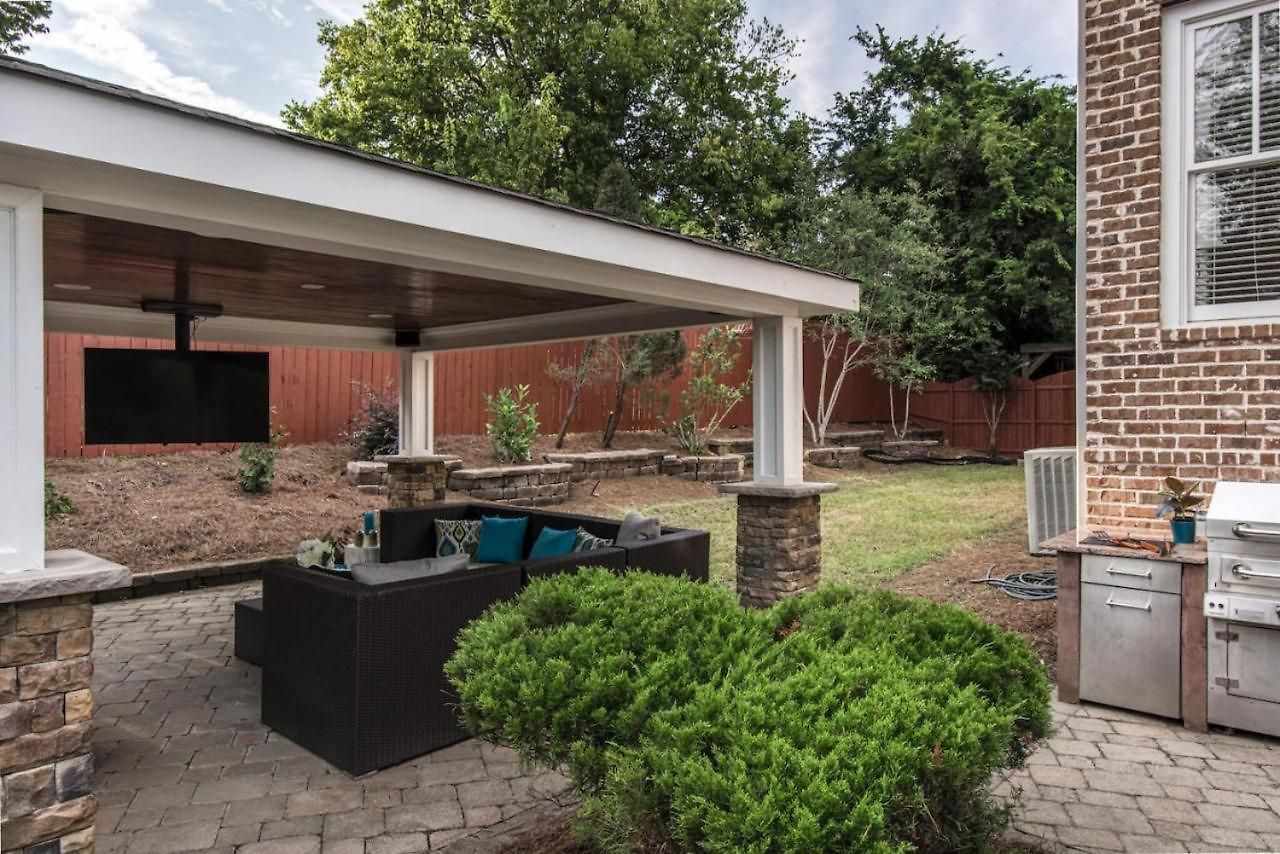 Luxe Large With Movie Room, Hot Tub, Garage Holiday home *