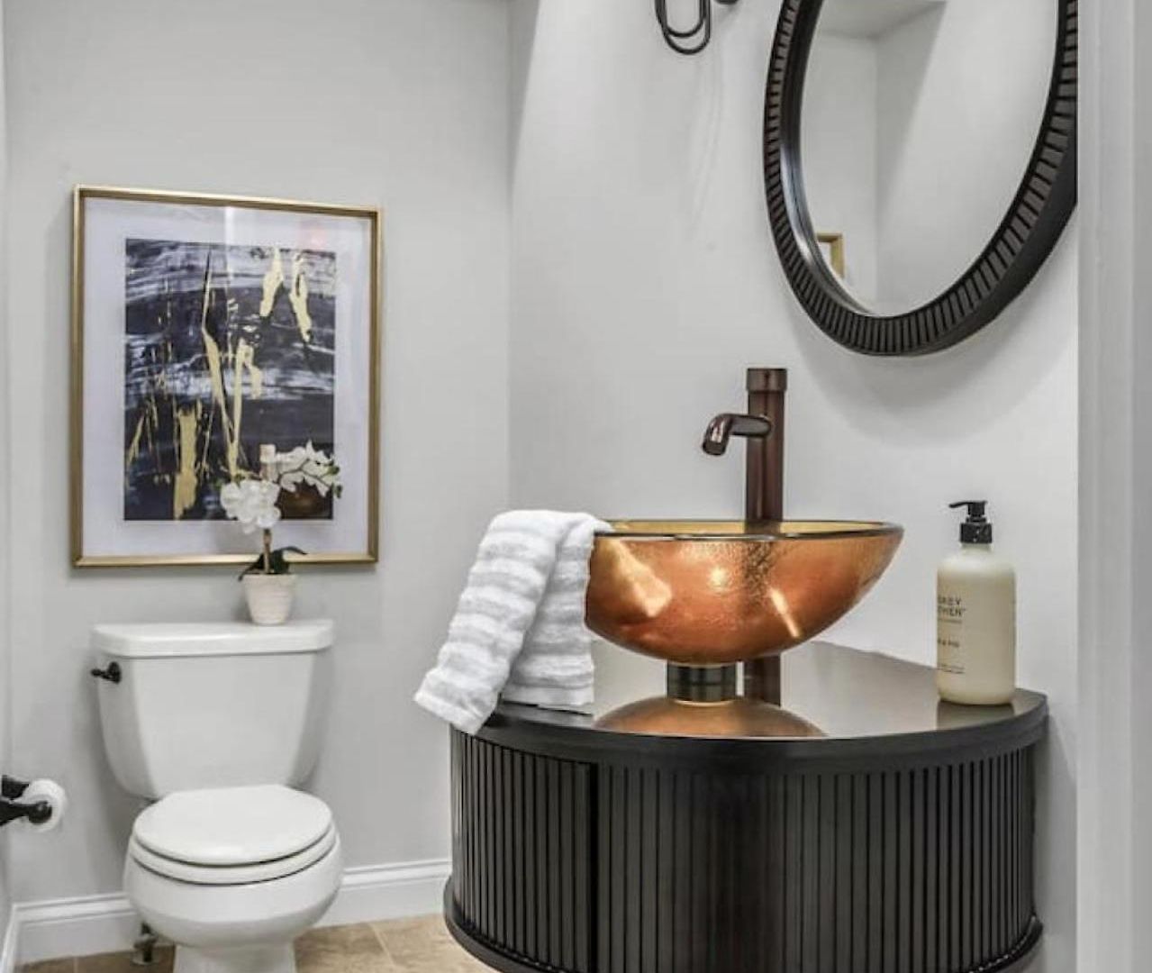 Luxe Large With Movie Room, Hot Tub, Garage Holiday home