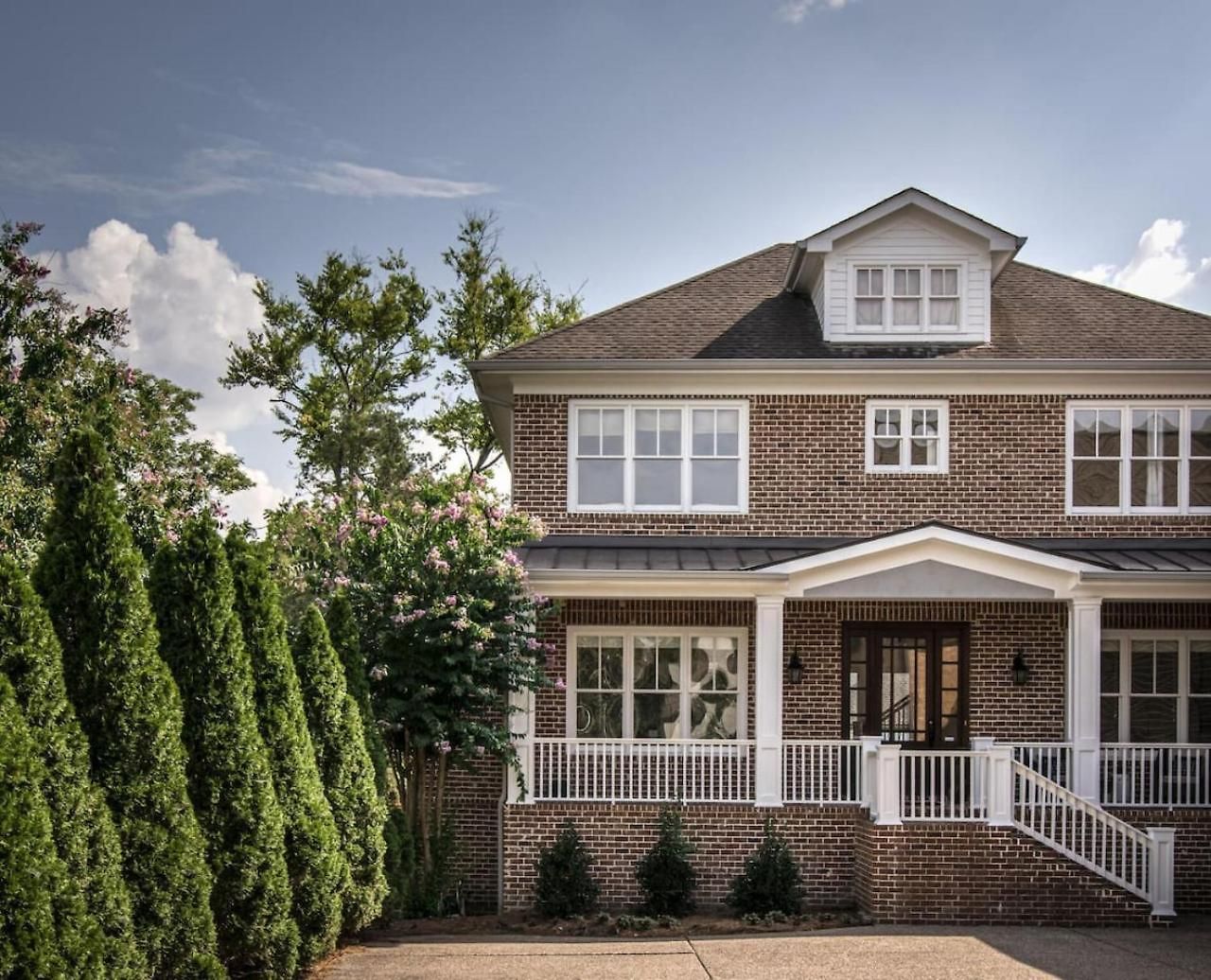 Holiday home Luxe Large With Movie Room, Hot Tub, Garage *