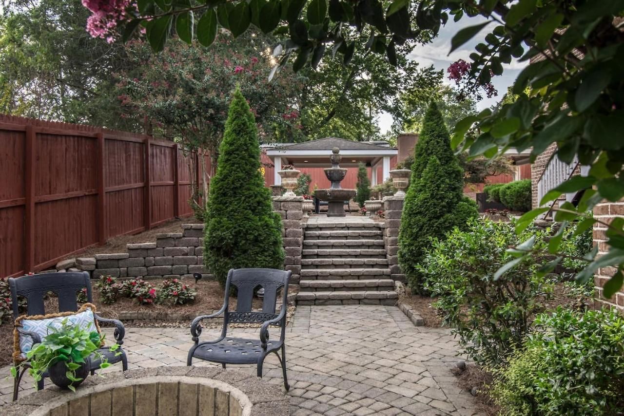 Luxe Large With Movie Room, Hot Tub, Garage * Nashville