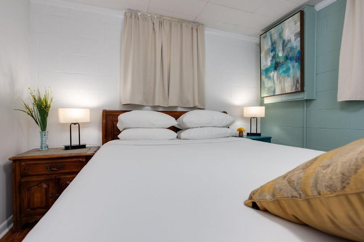 Noteworthy Near Opryland * Nashville