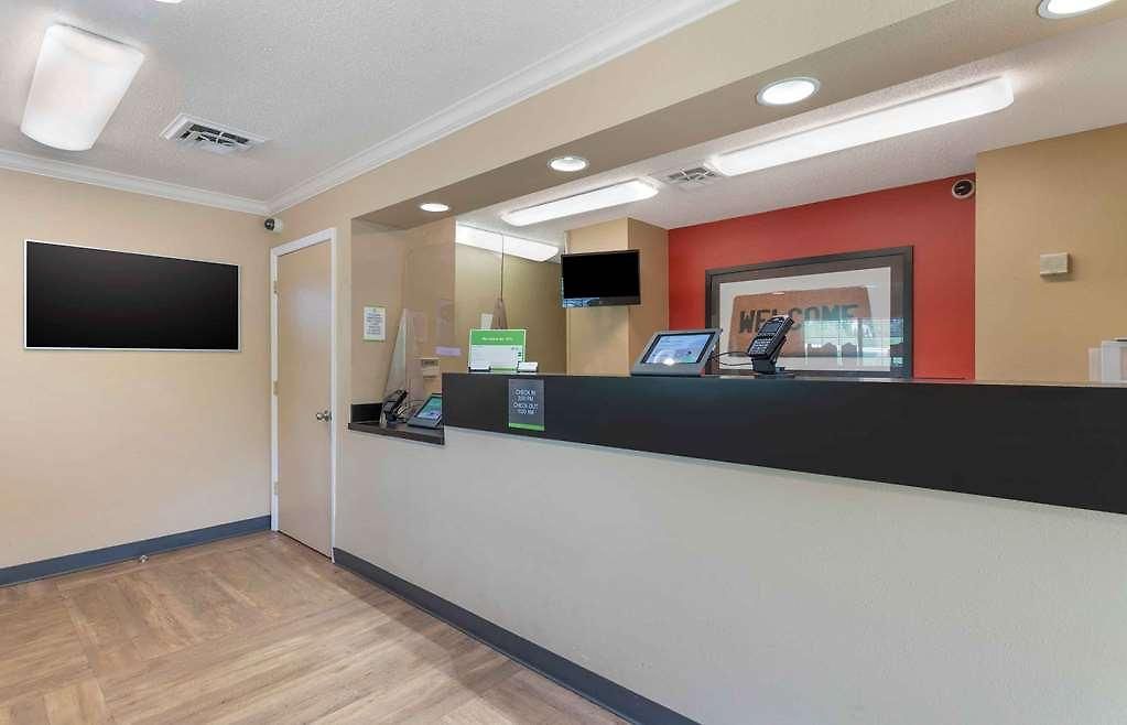 Extended America - - Airport - Music Hotel