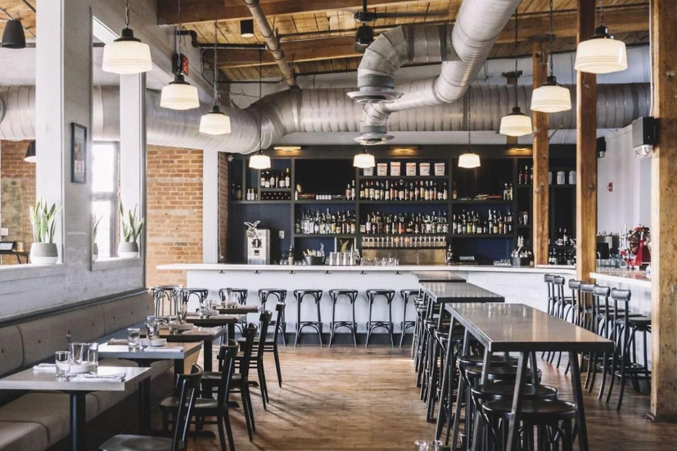 Vibrant In The Nations With Garage Walk To Restaurants And Shops Nashville