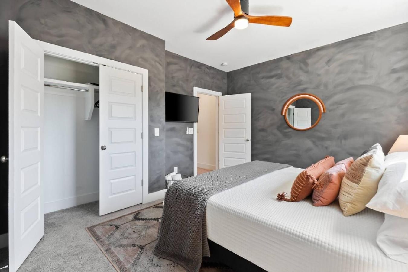 Vibrant In The Nations With Garage Walk To Restaurants And Shops * Nashville