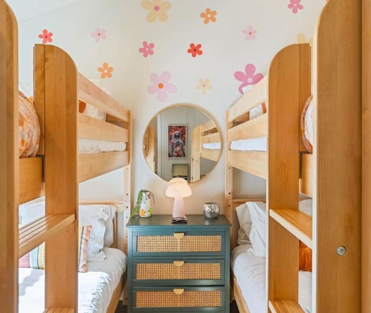 Vibrant Multi Building That Sleeps 48 With 7 Units Holiday home