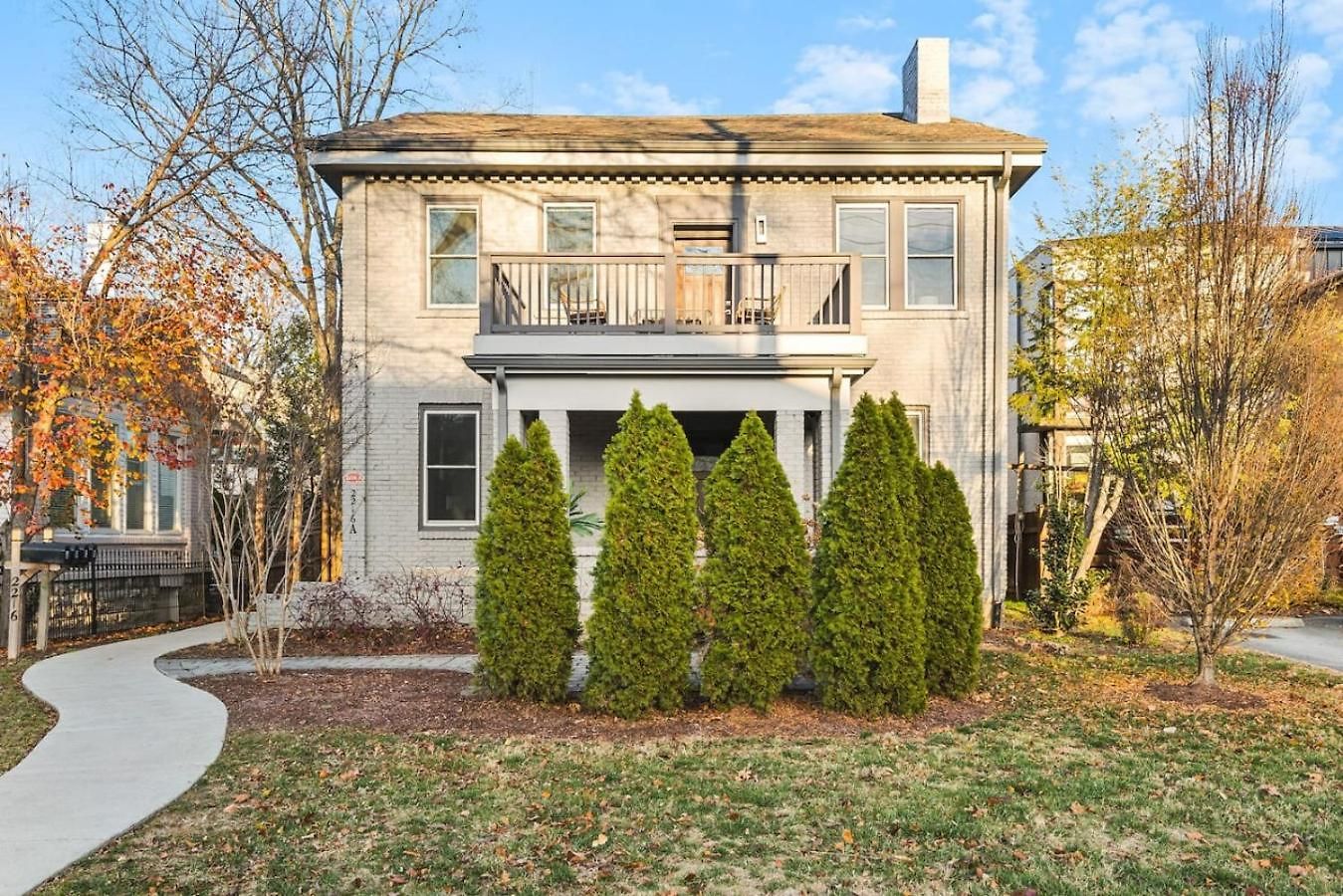 Two Adjacent Homes In 12 South And Belmont Area Sleeps 20 People Holiday home Nashville