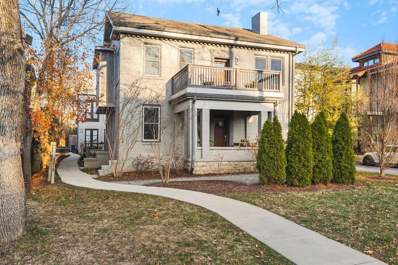 Two Adjacent Homes In 12 South And Belmont Area Sleeps 20 People Holiday home *