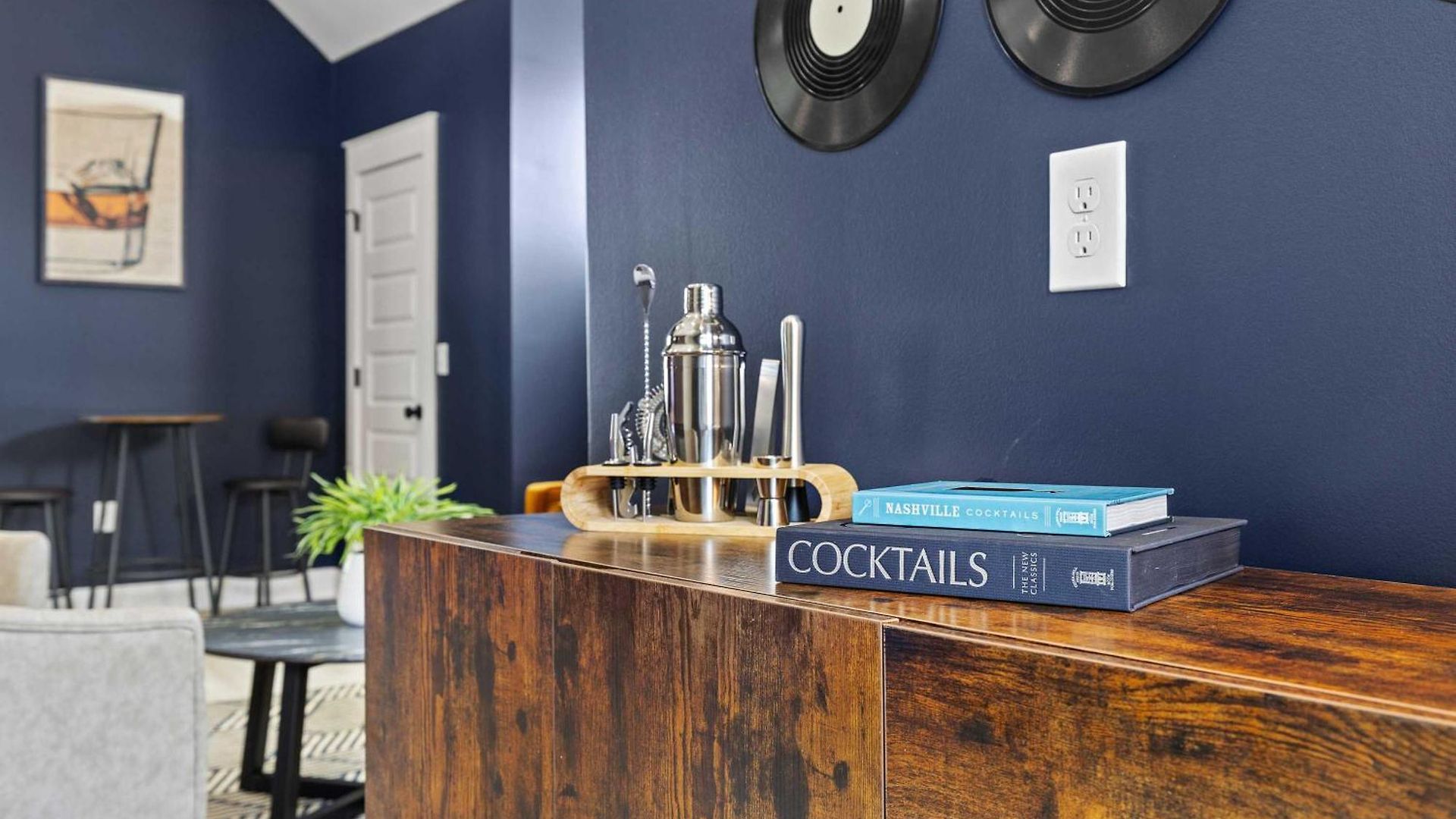 Holiday home The Morrison - Karaoke Theater Backyard Oasis *