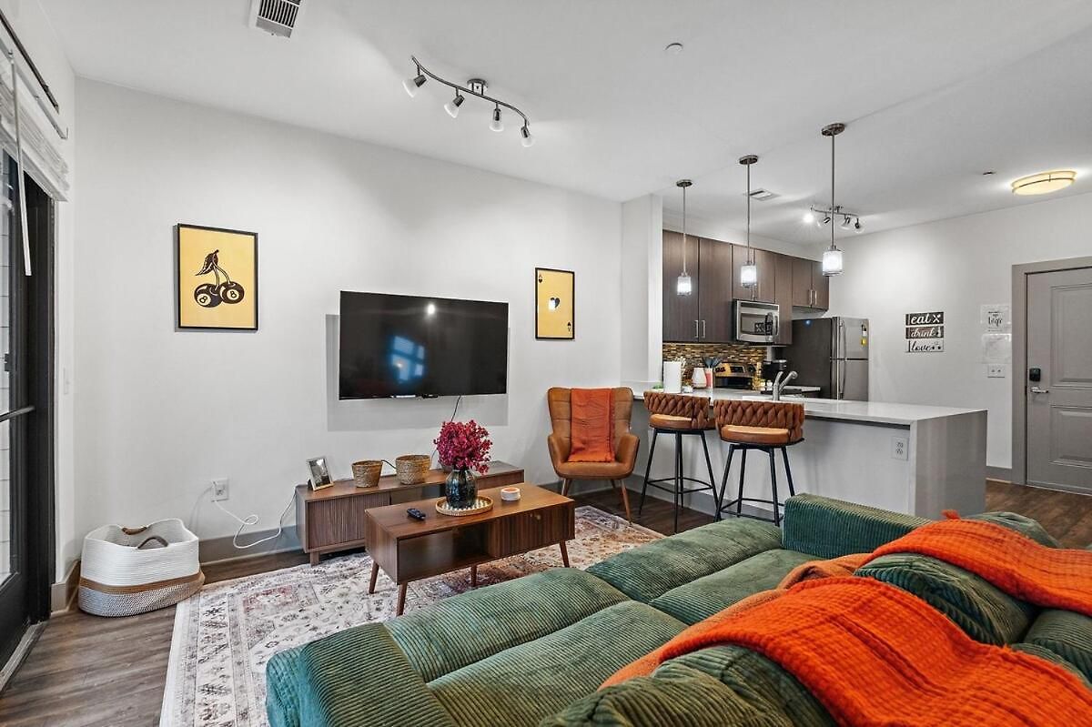 Mid-century Charm In Midtown Nashville