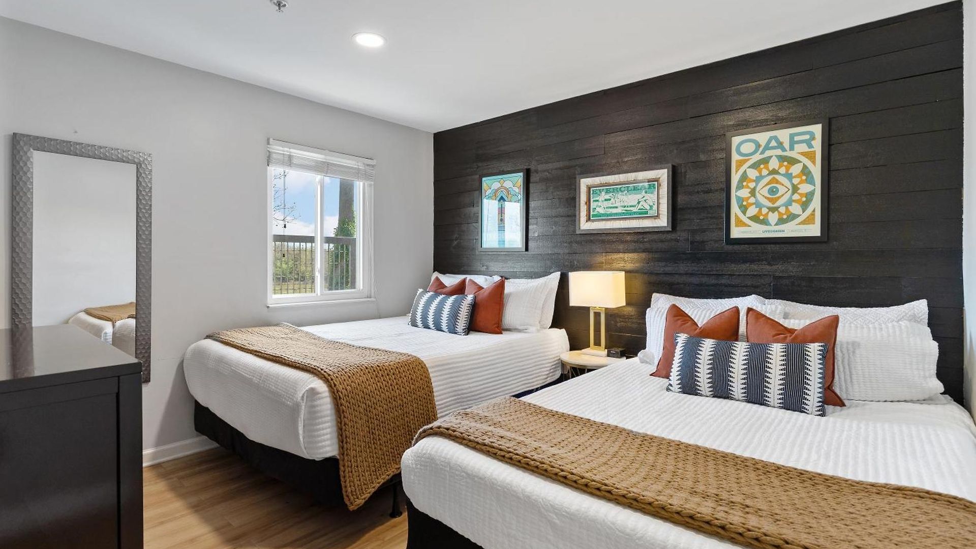 Oasis Walk To Broadway With Pool, Parking, Gym And Patio Apartment Nashville