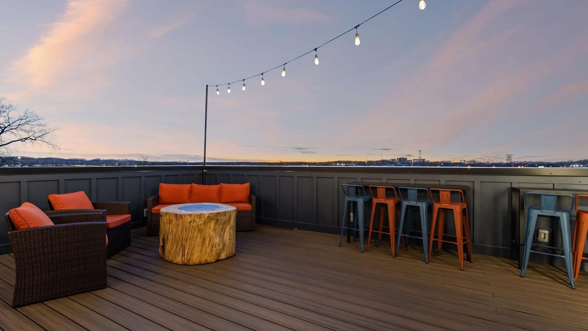 Rooftop Hot Tub Game Barrel Sauna Holiday home *