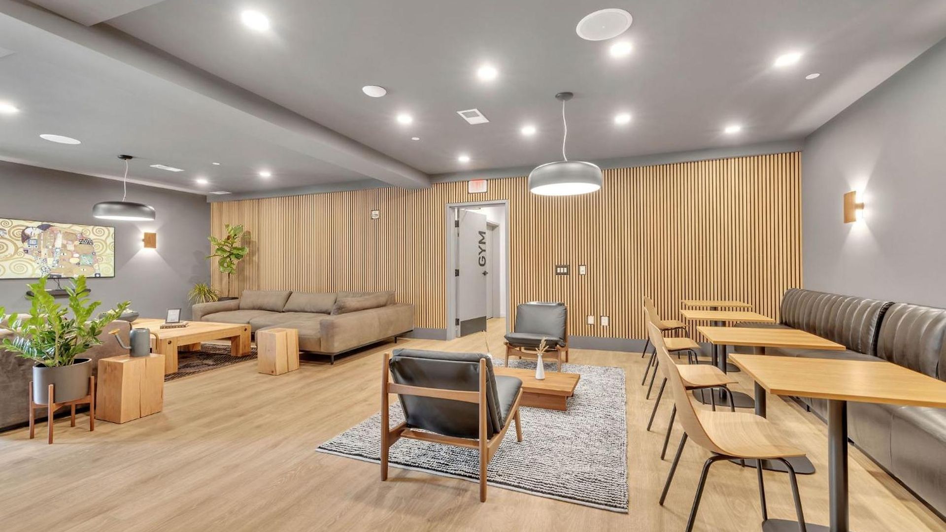 Walk To Broadway From The 12/30 Lounge In Downtown Nashville! Holiday home *