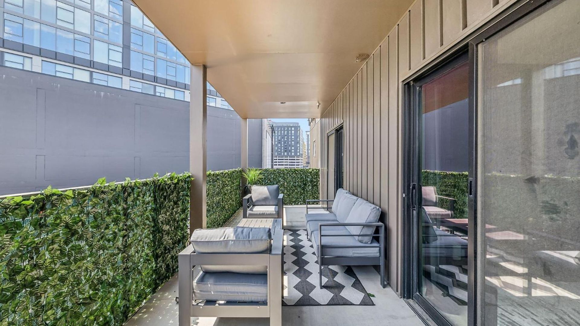 Holiday home Walk To Broadway From The 12/30 Lounge In Downtown Nashville!