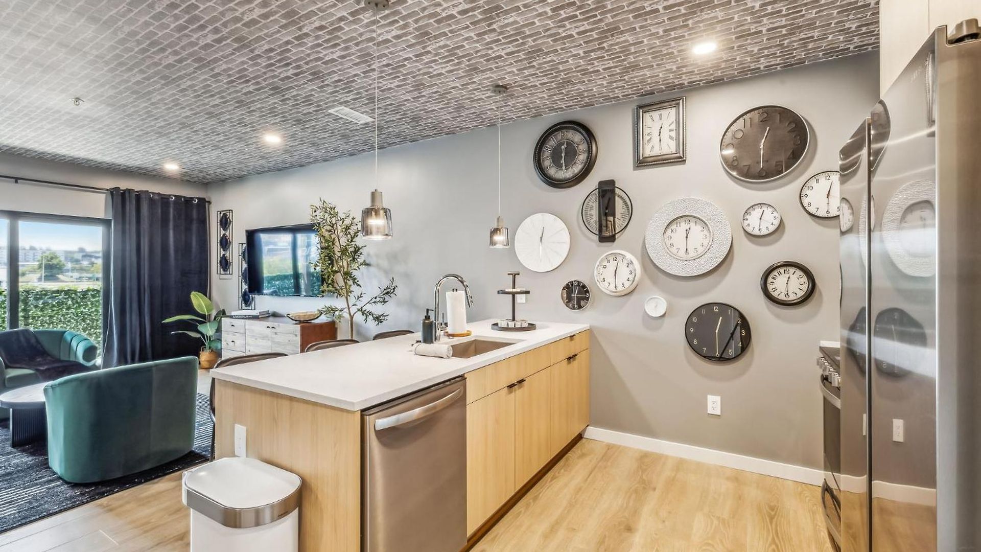 Walk To Broadway From The 12/30 Lounge In Downtown Nashville! Holiday home