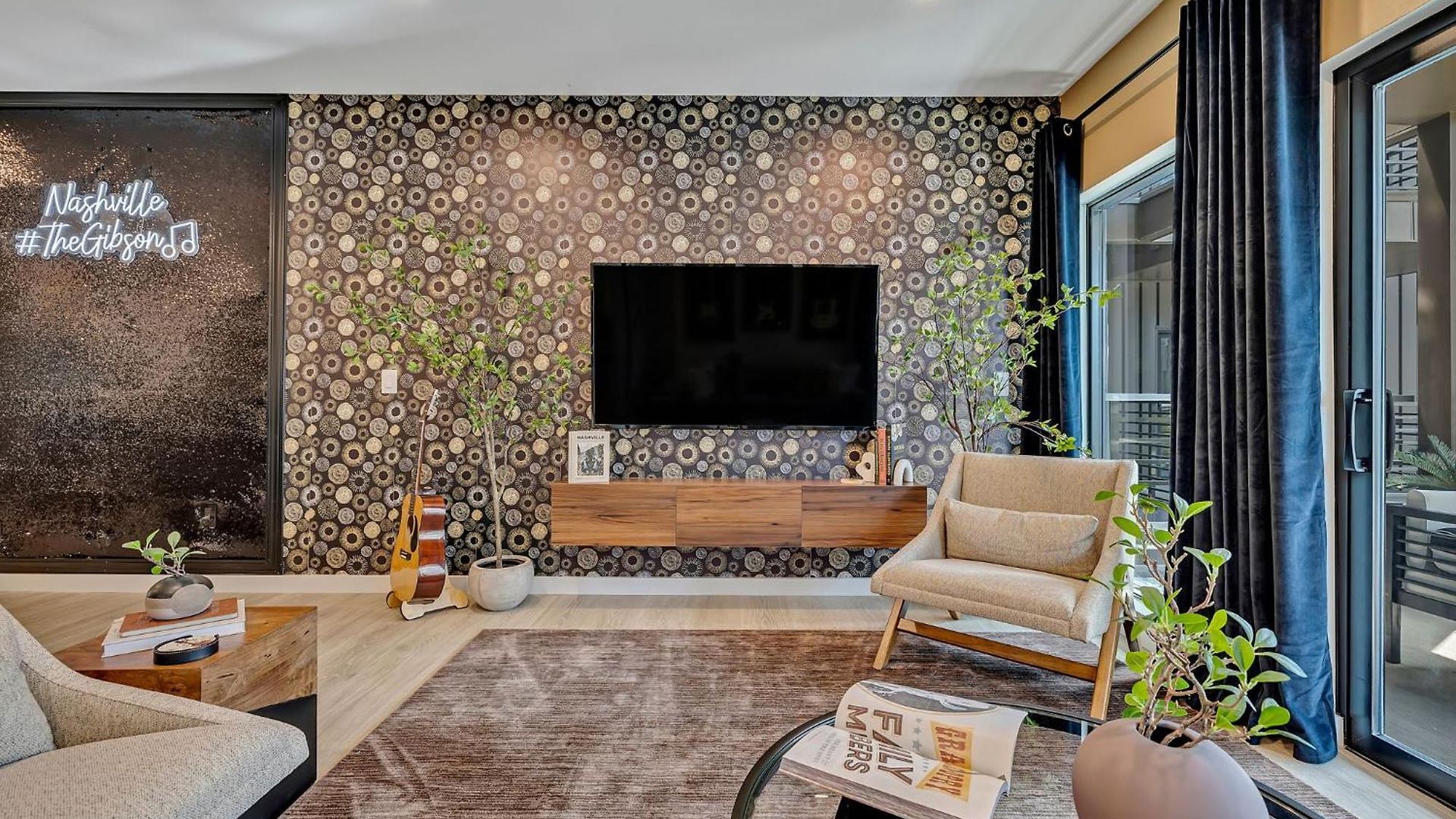 The Gibson- Pool/gym/parking, Walk To Broadway Holiday home Nashville