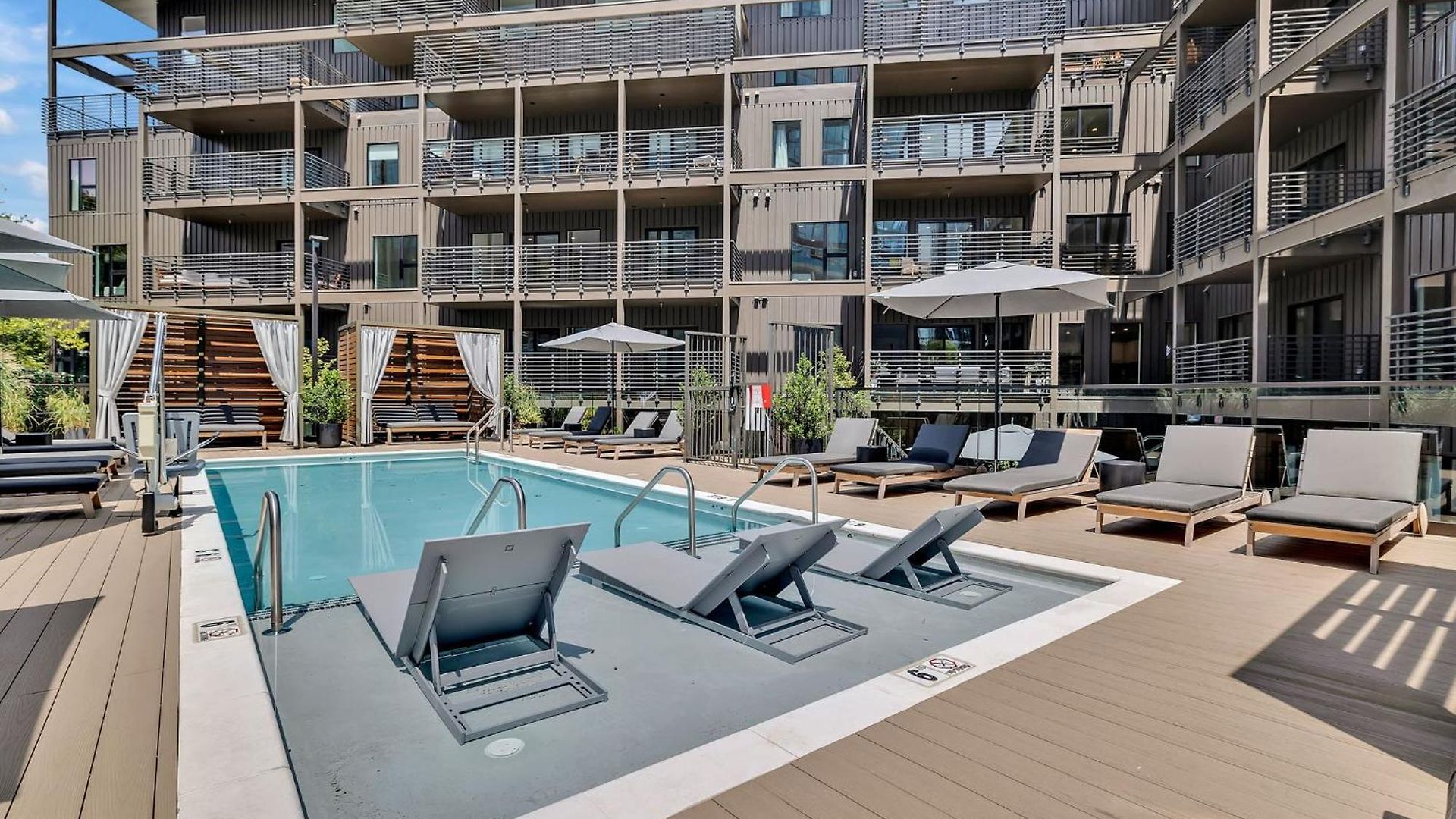 The Gibson- Pool/gym/parking, Walk To Broadway *
