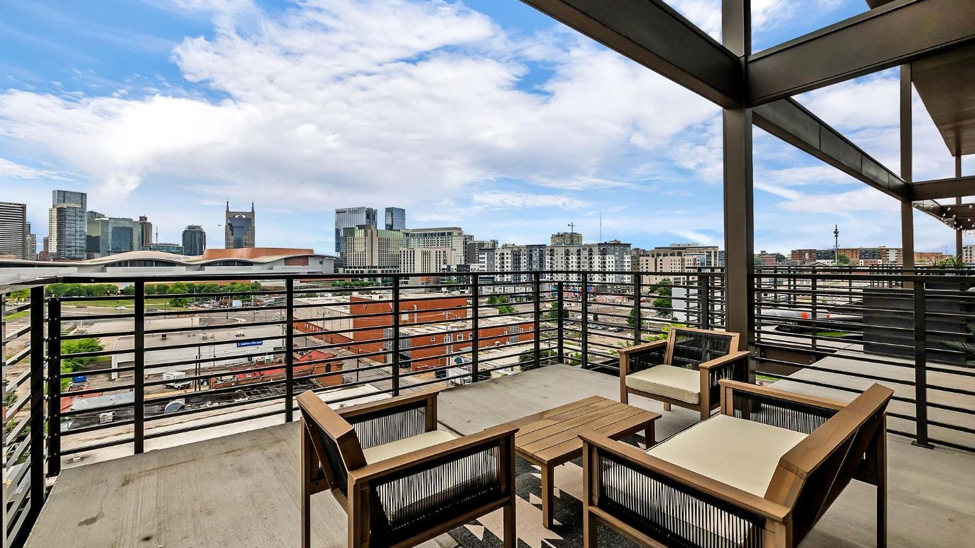 Holiday home Beverly Nash Downtown, Incredible Skyline Views, Walk To Broadway! Nashville