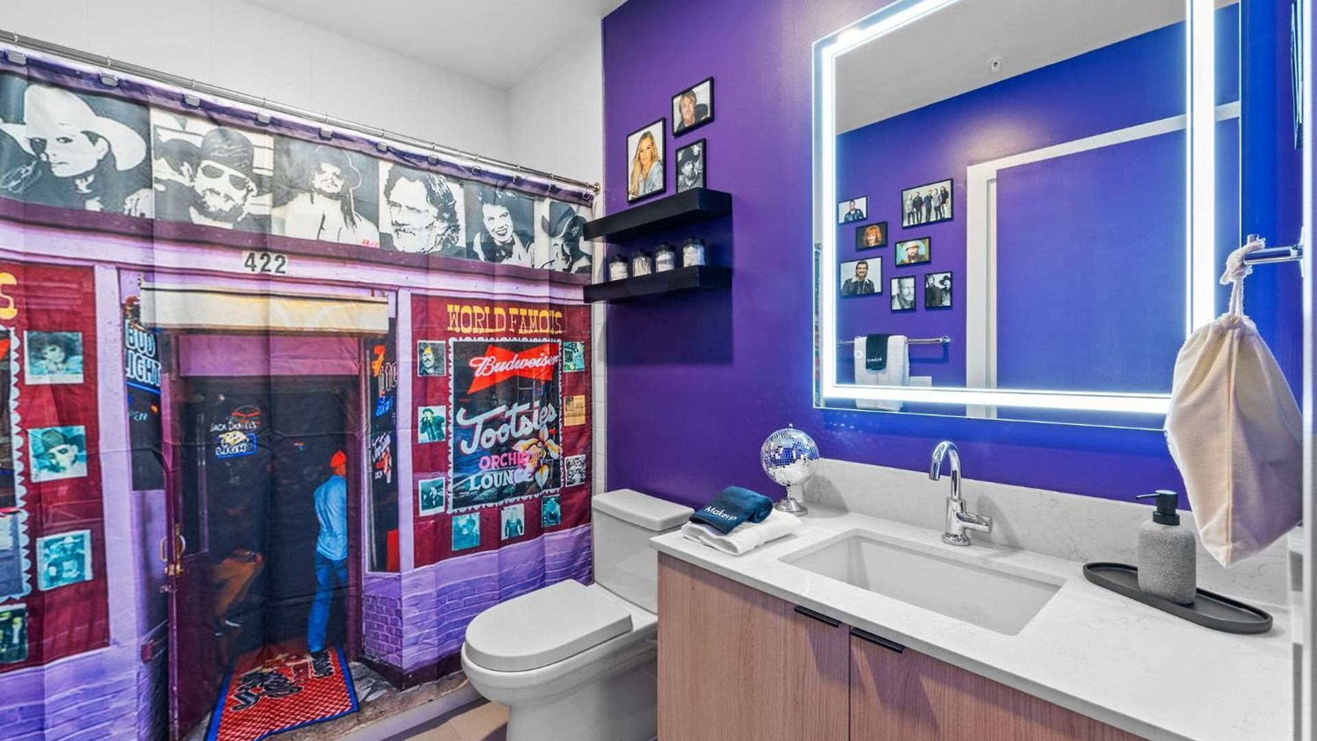 Holiday home Honky Tonk Hideaway Walk To Broadway W Gym, Pool, Parking Nashville