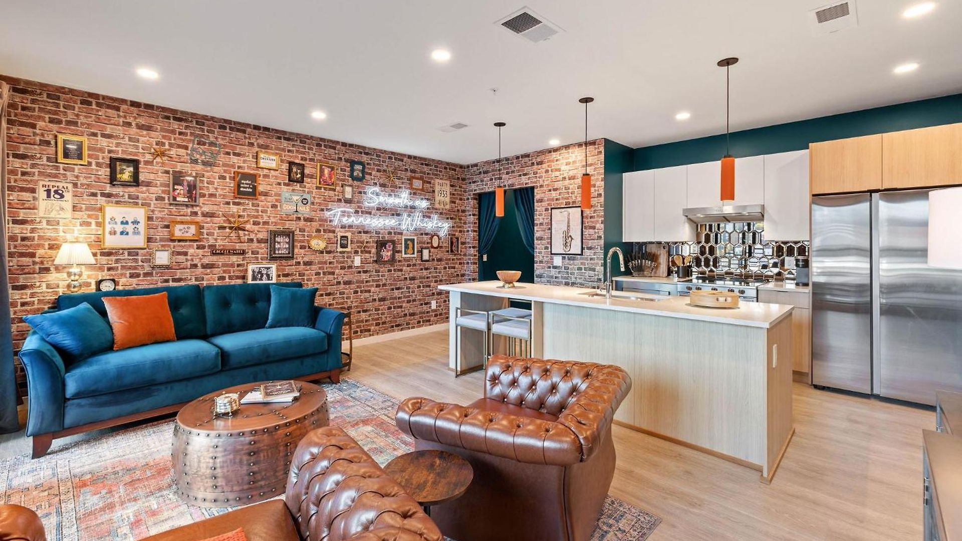 Holiday home Walk To Downtown Nash From The Speakeasy Pool, Gym, Parking And More, Amazing Location *