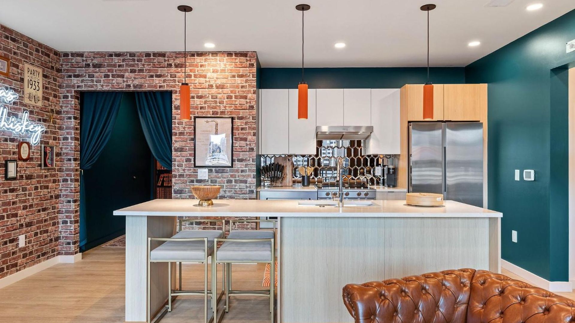 Holiday home Walk To Downtown Nash From The Speakeasy Pool, Gym, Parking And More, Amazing Location