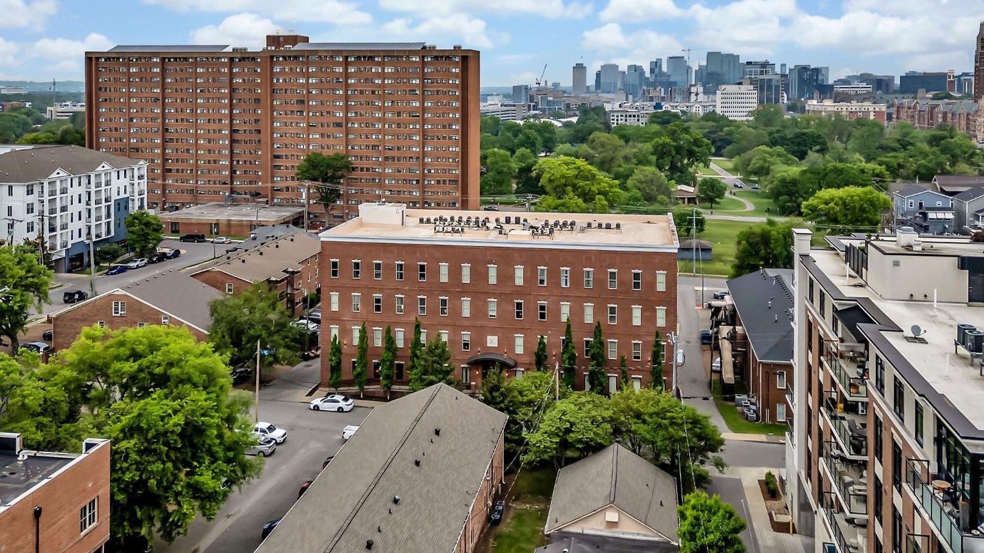 Holiday home The Tennessee Whiskey In West End-vandy- Uber To Broadway