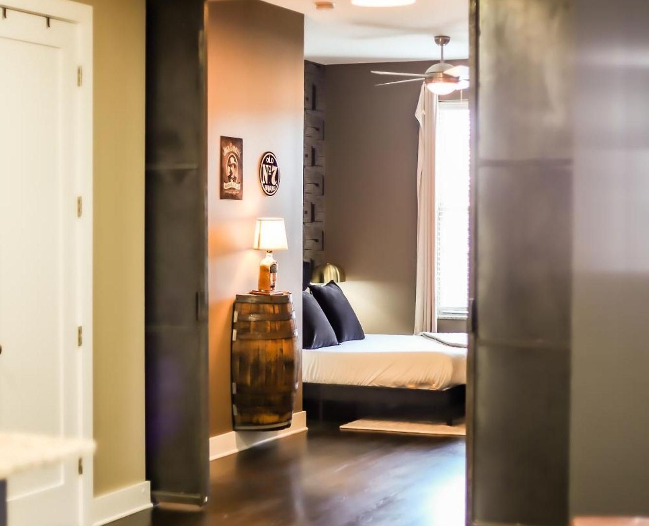 The Tennessee Whiskey In West End-vandy- Uber To Broadway *