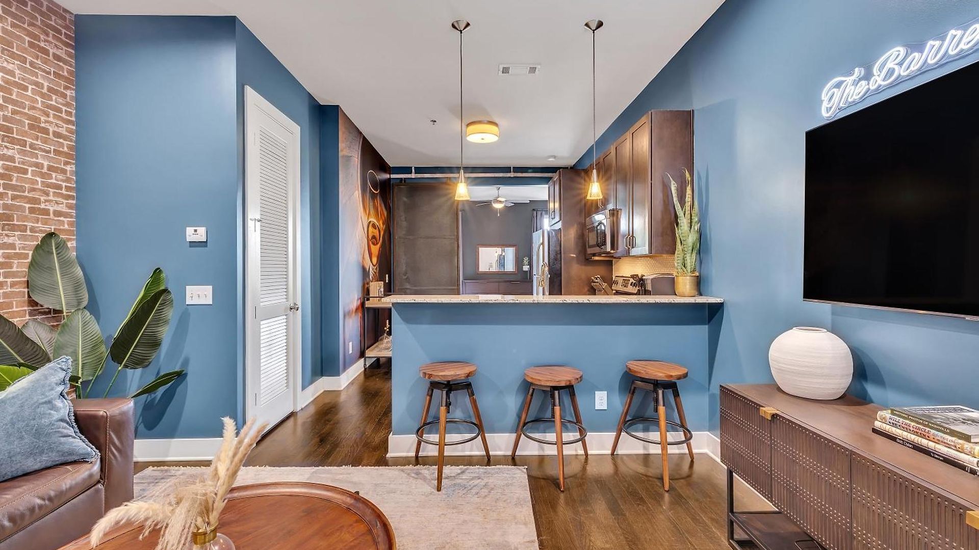 The Barrelhouse Loft In West End Near Vandy And Centennial Nashville