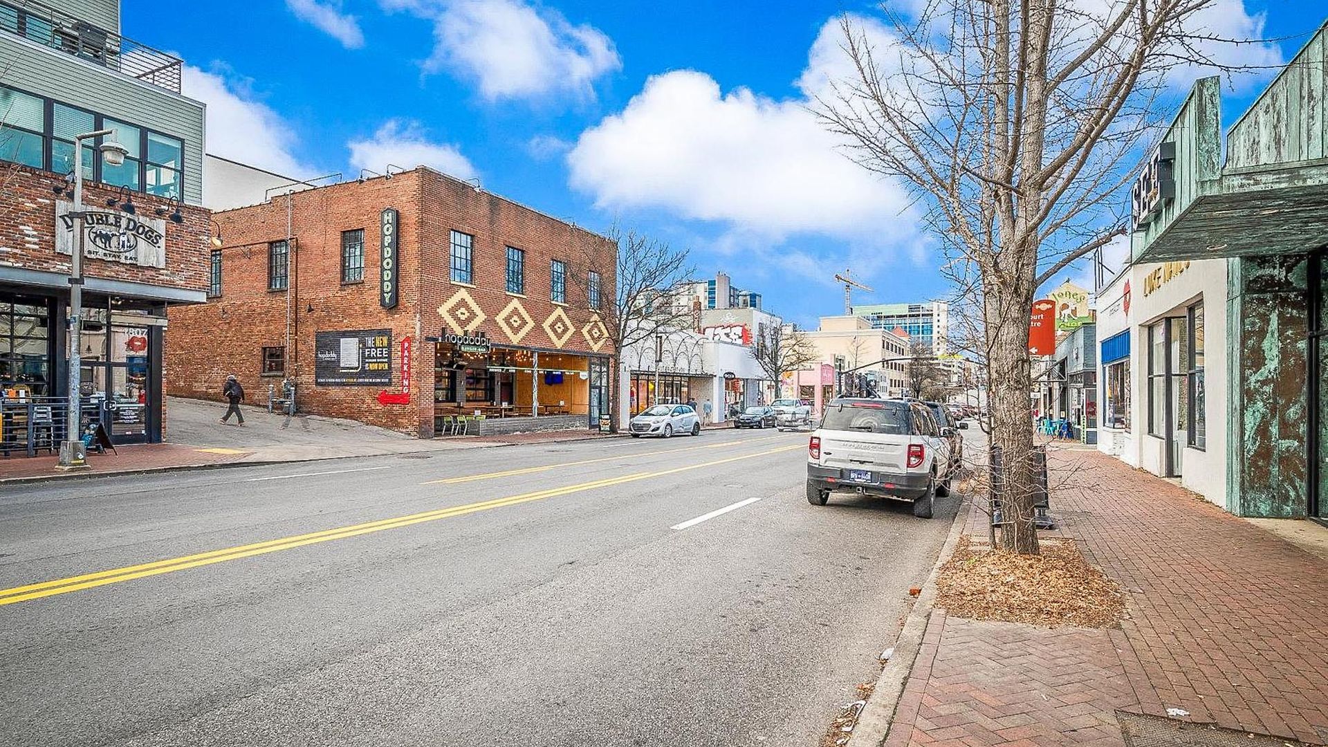Belmont And Broadway Great For Groups * Nashville