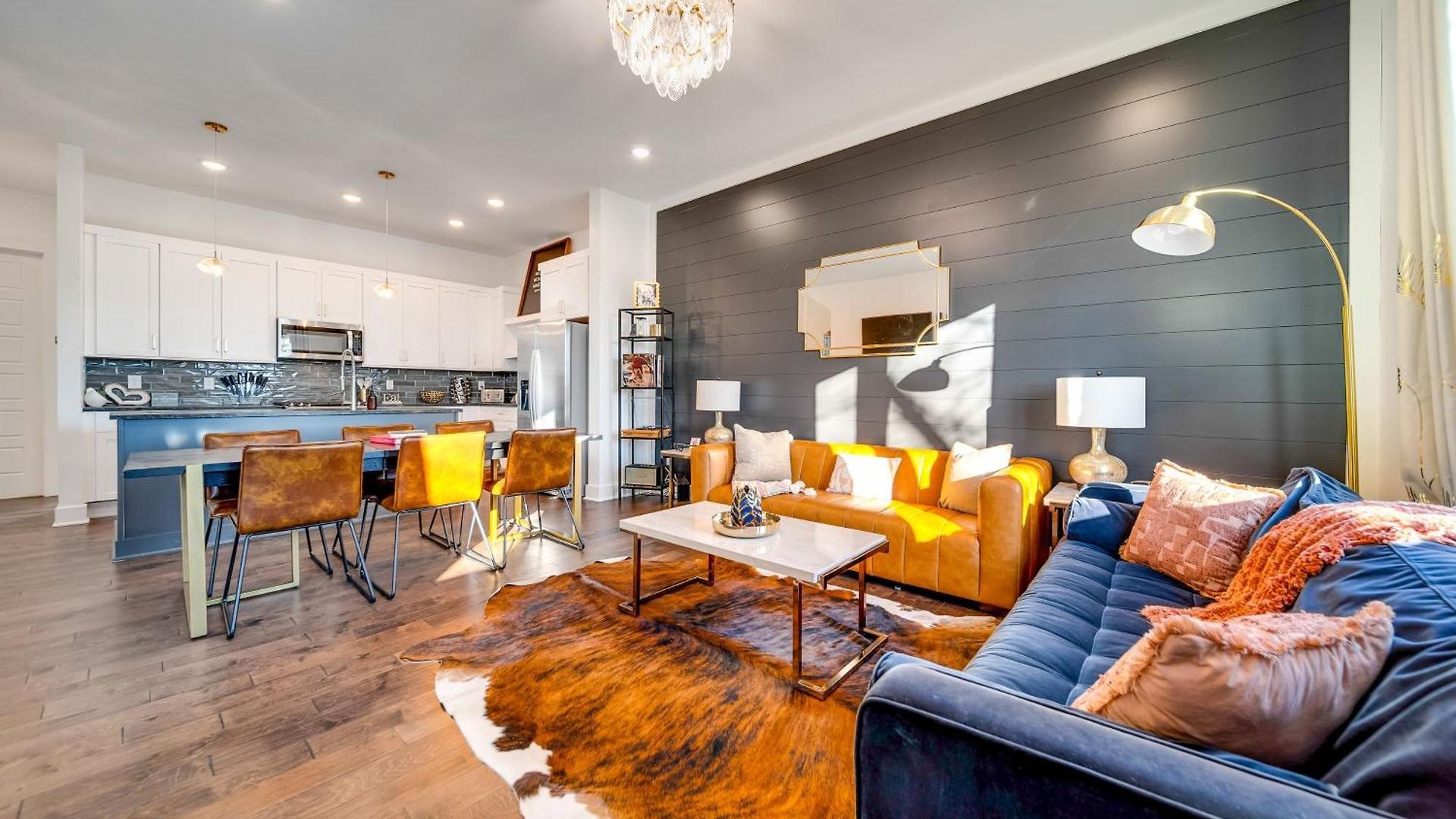 615 Vibe East Getaway 3 Miles To Downtown Holiday home
