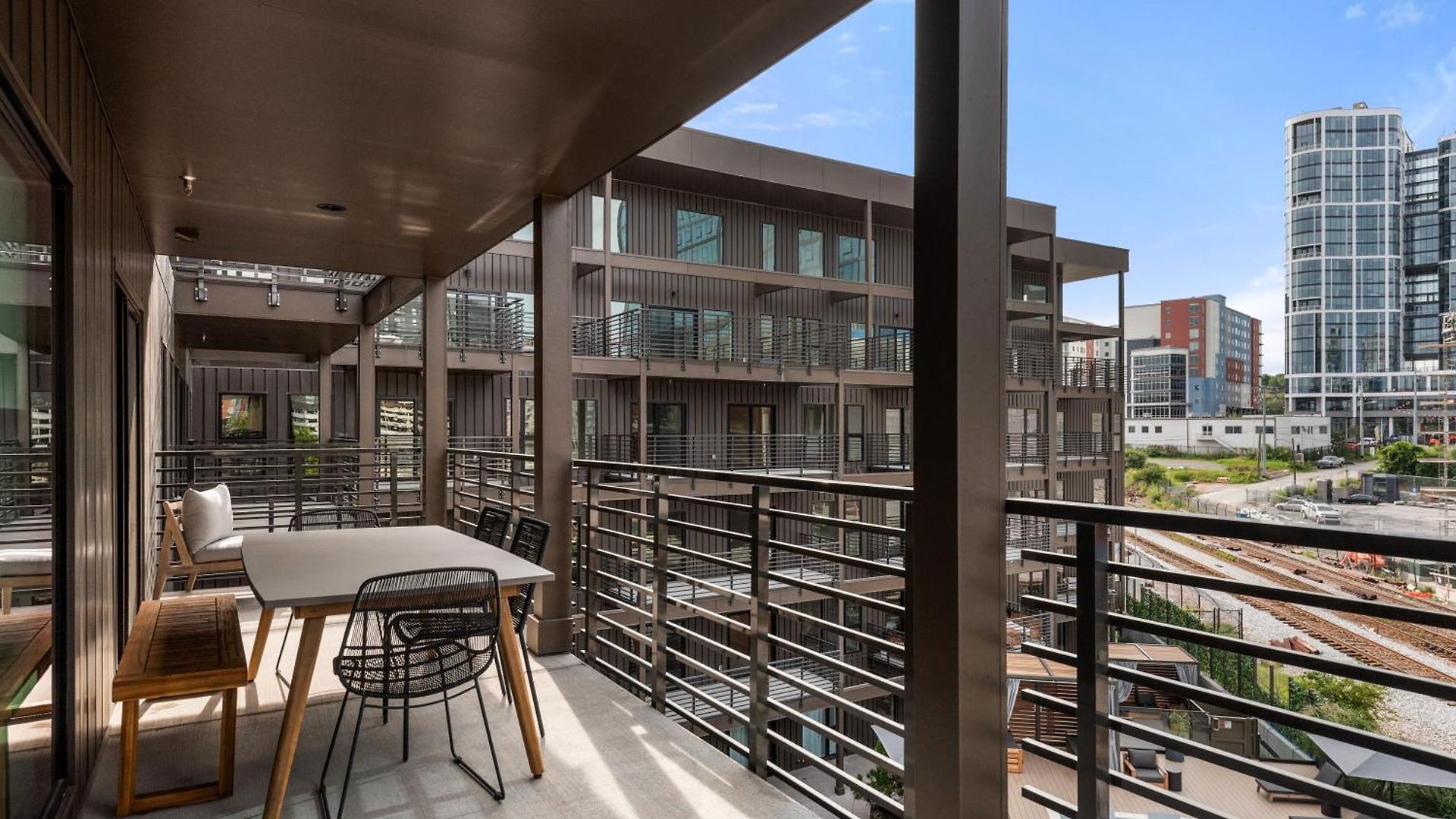 Layla's Downtown Nash Retreat | Walk To Broadway - Pool, Gym, Private Balcony, And More!