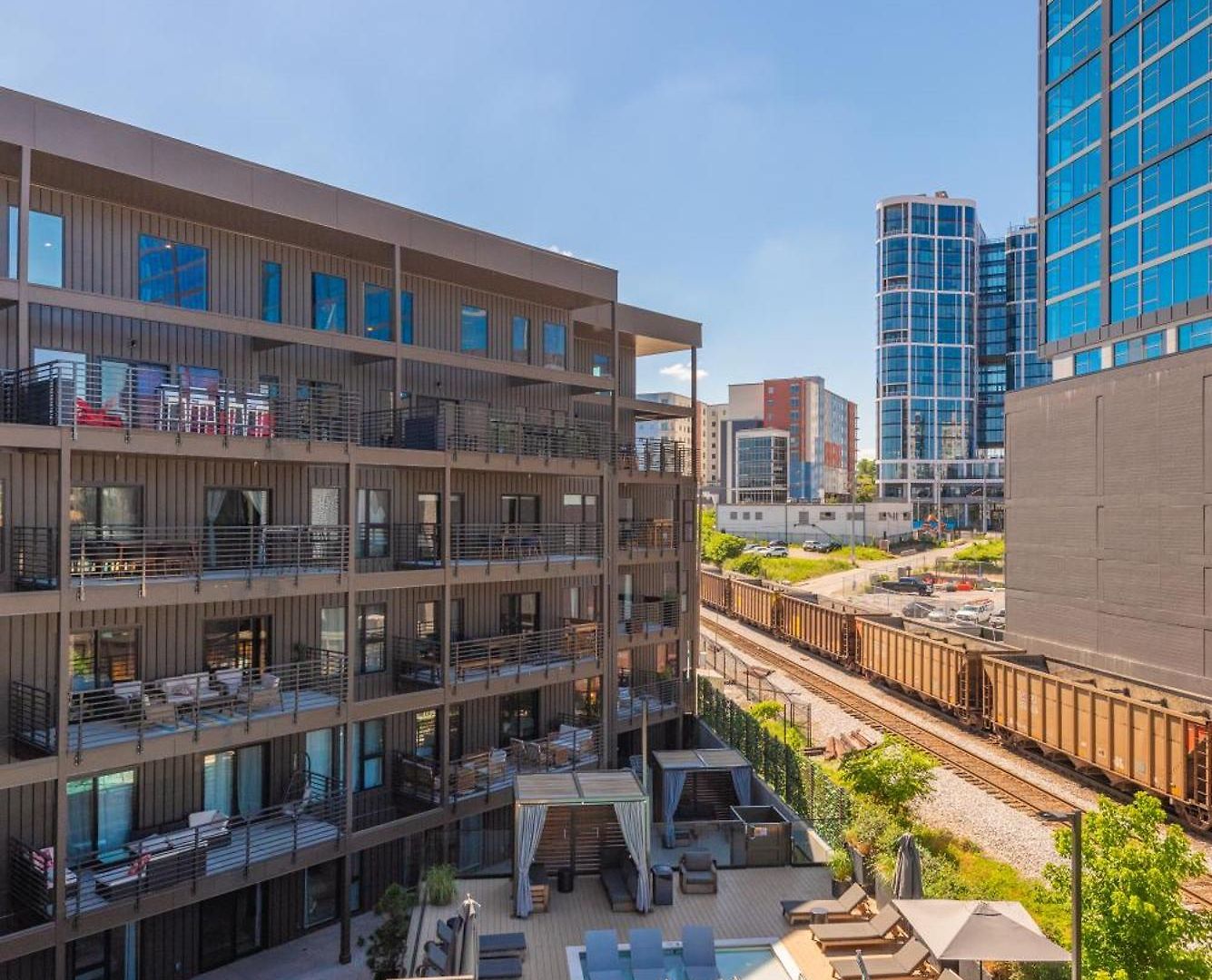Holiday home Layla's Downtown Nash Retreat | Walk To Broadway - Pool, Gym, Private Balcony, And More! Nashville