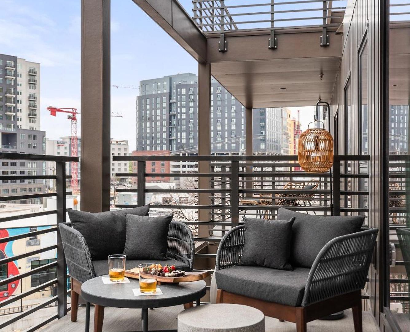 Layla's Downtown Nash Retreat | Walk To Broadway - Pool, Gym, Private Balcony, And More!