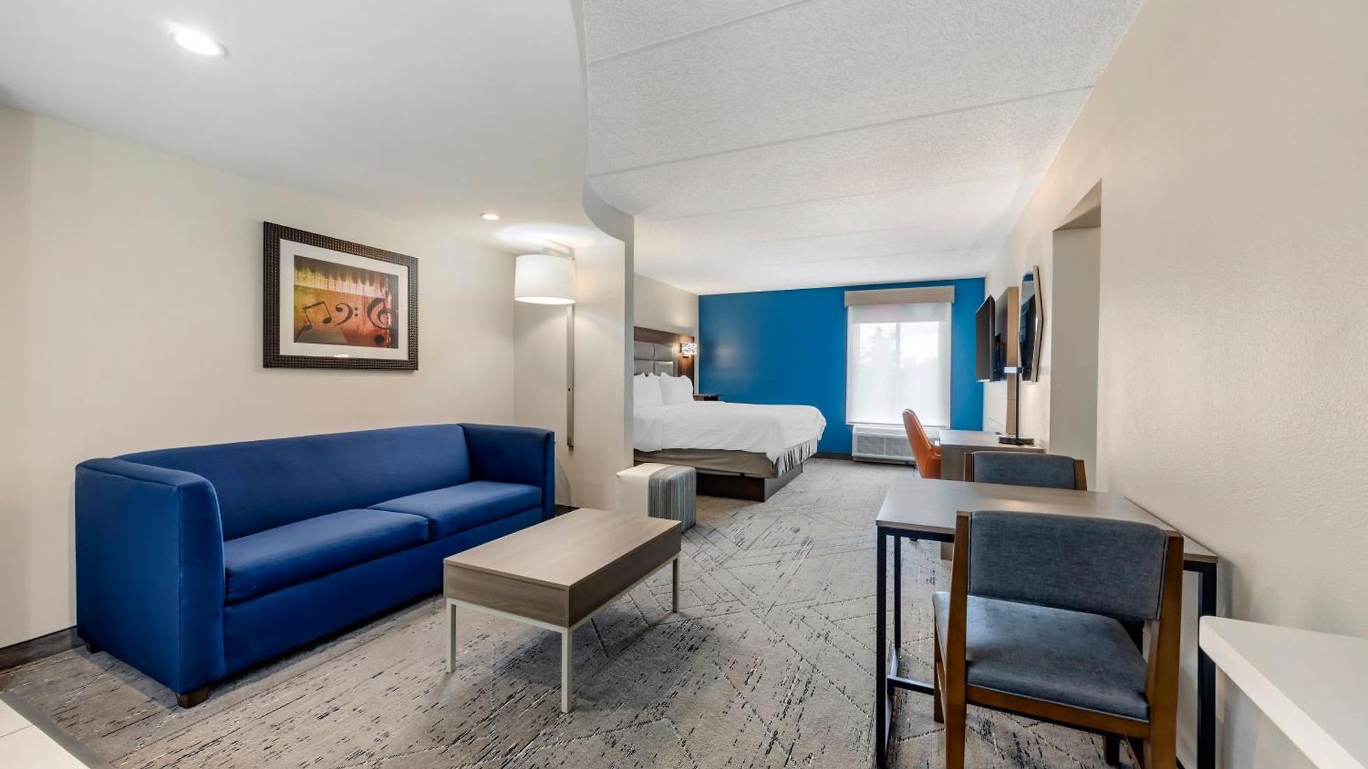 Express & Southeast - Antioch By Ihg Hotel
