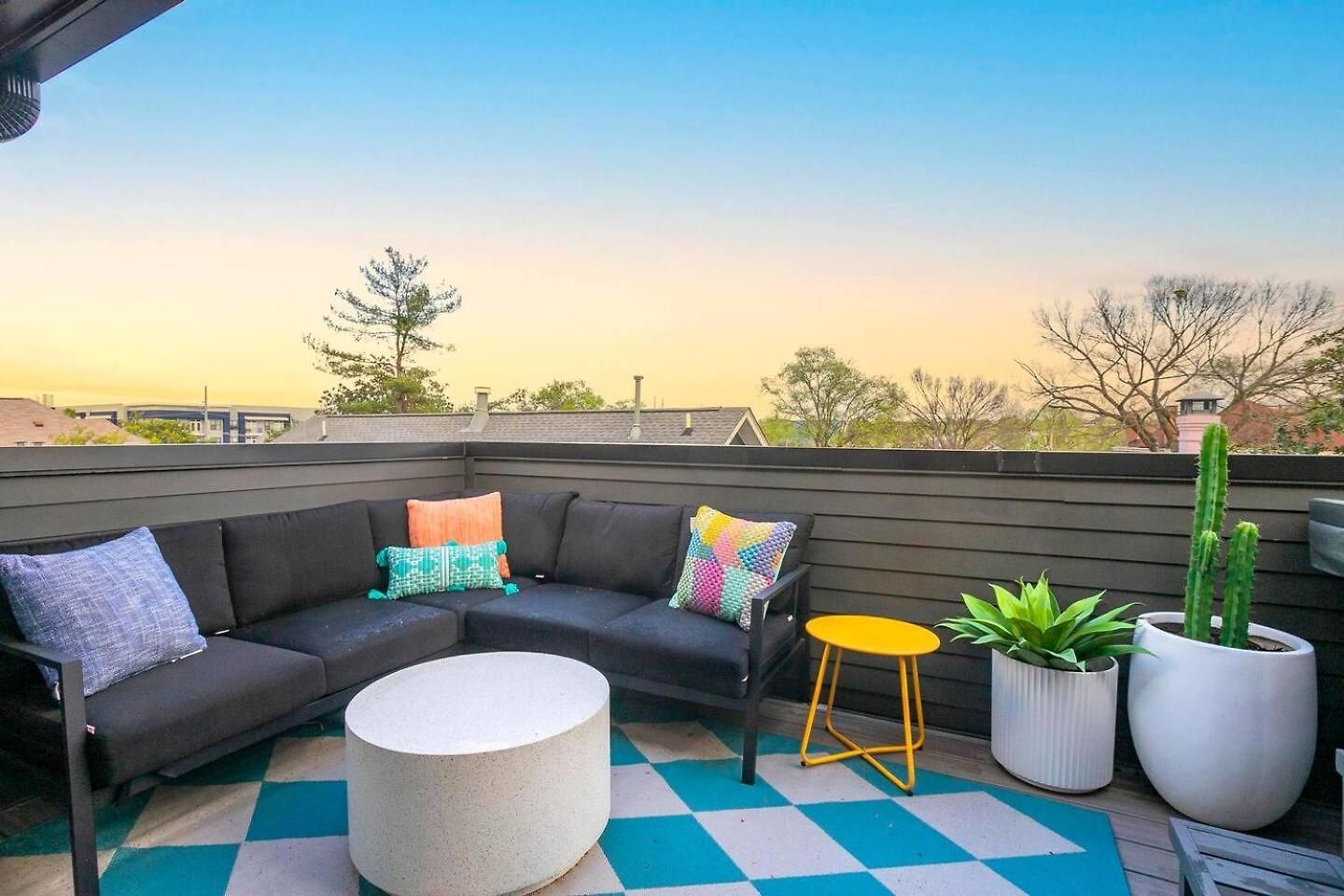 Giddy Up Rooftop Hot Tub, 4 King Suites, Near Dt