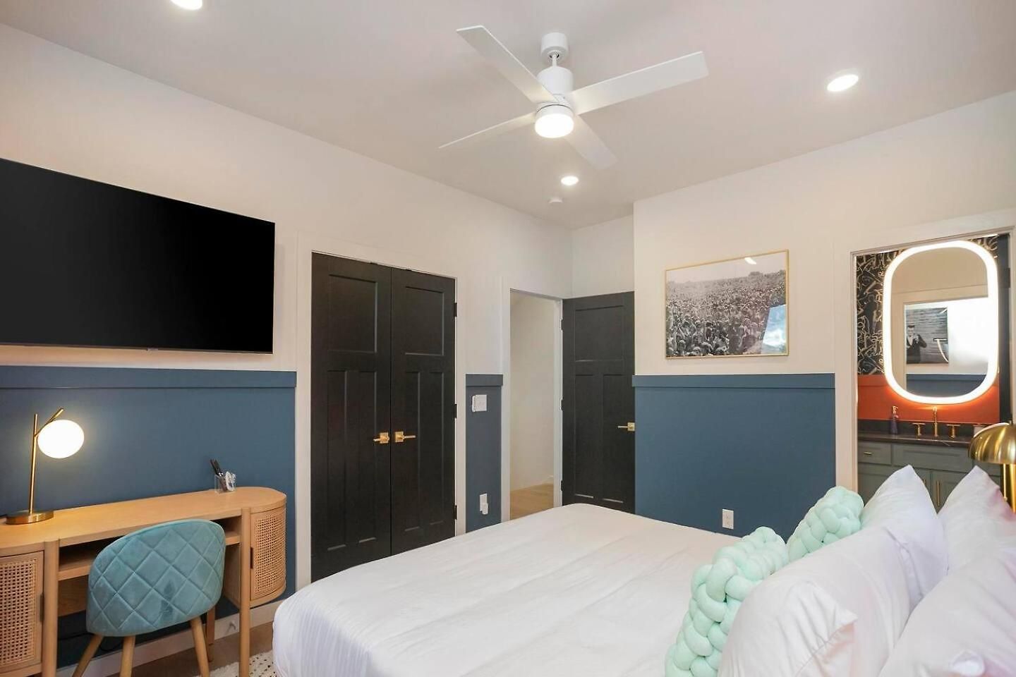 Holiday home Giddy Up Rooftop Hot Tub, 4 King Suites, Near Dt *