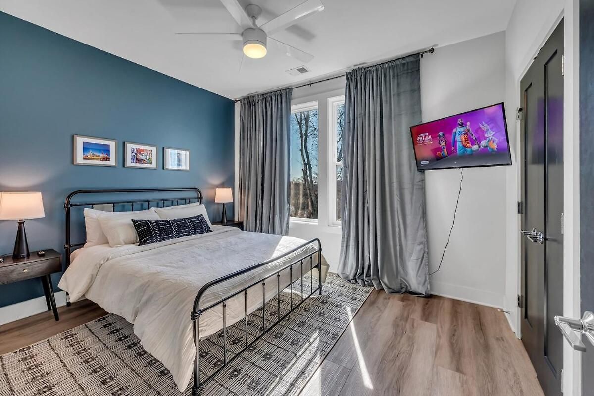 Huge Roof Deck With Games 10 Mins To Broadway *