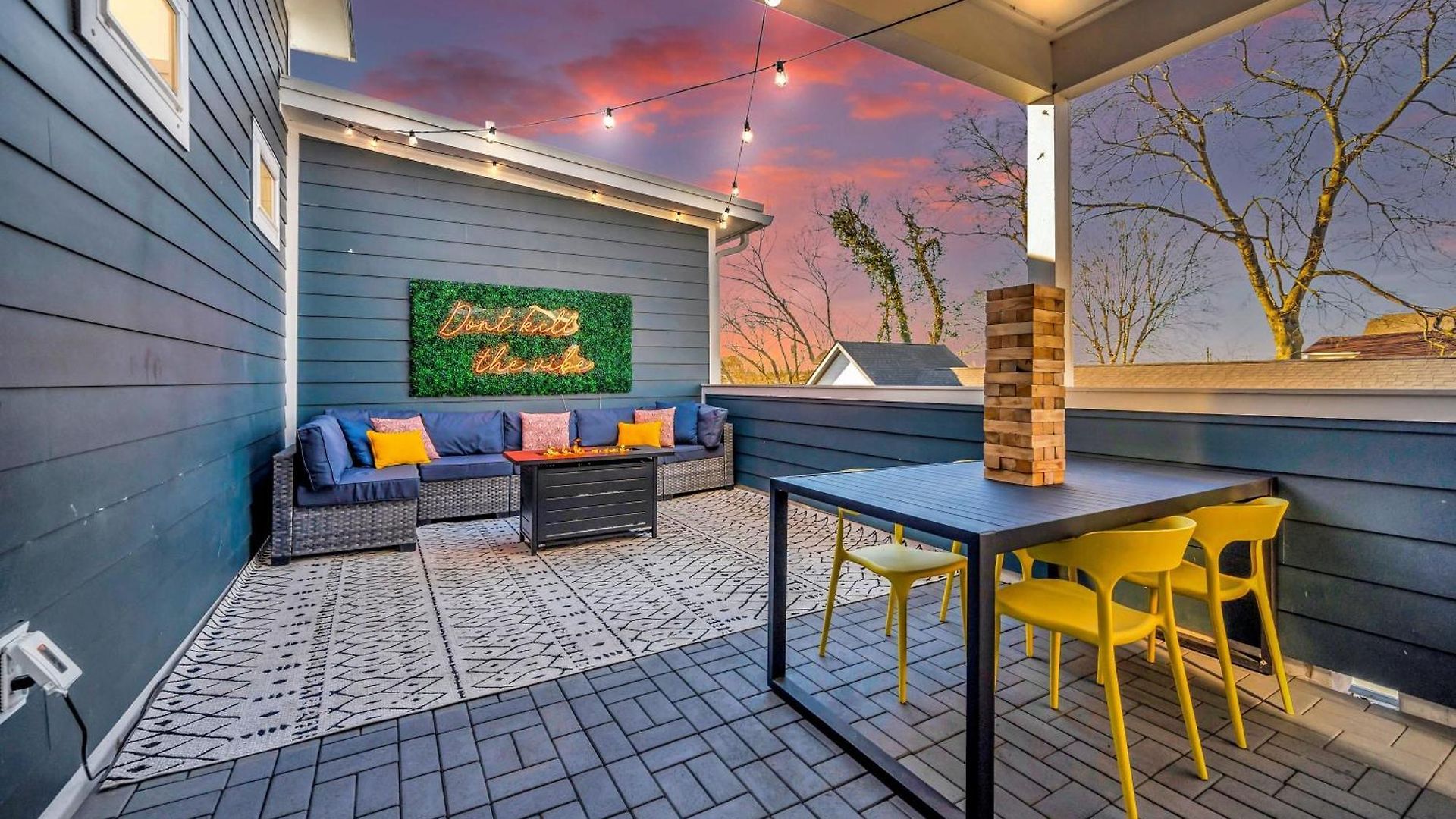 Private Roof Deck - Game - Broadway In 10