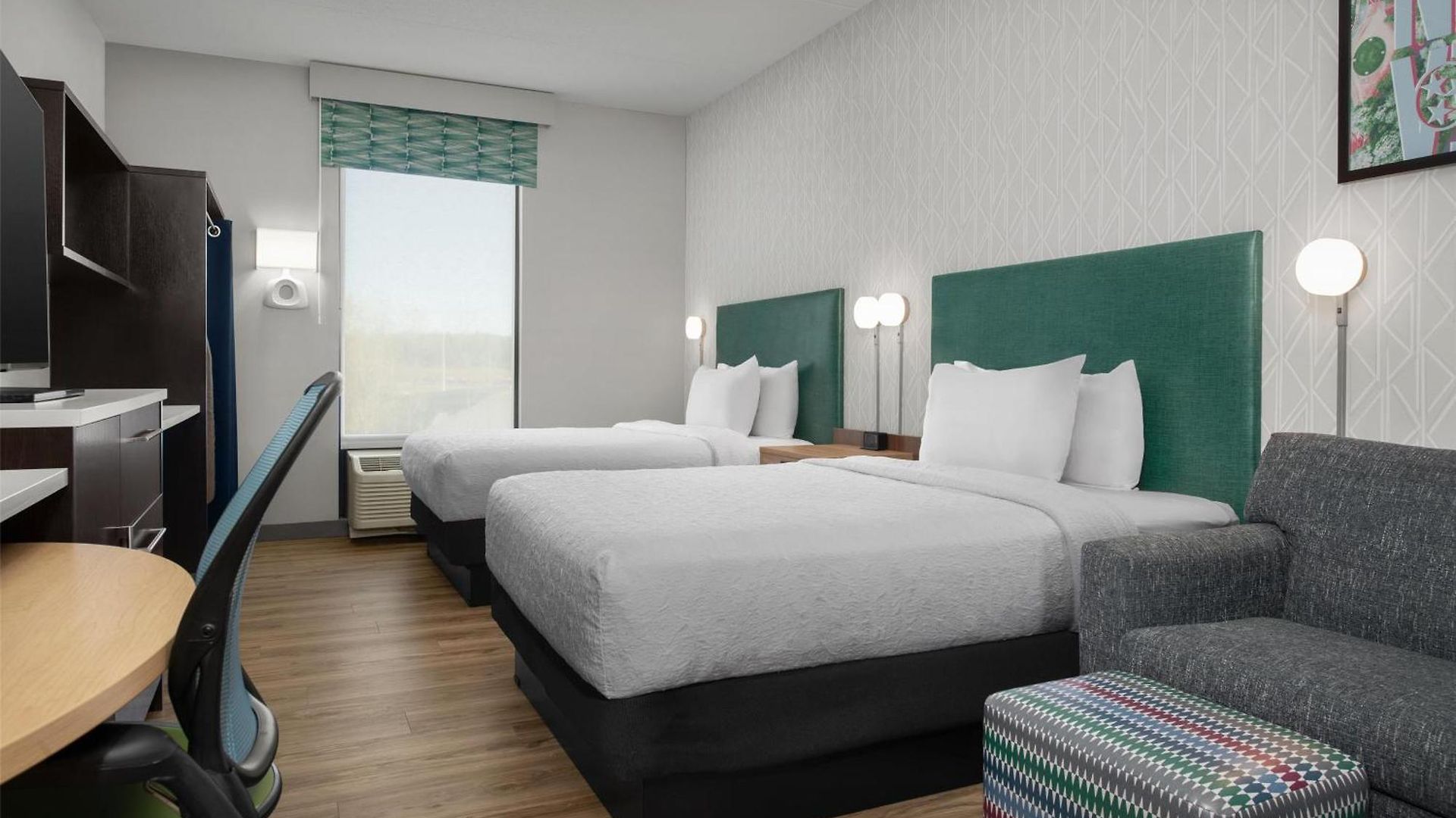 Hotel Home2 Airport 3*