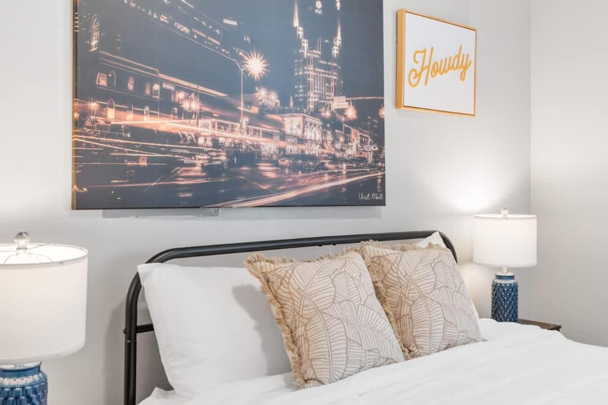 Lucky Bachelor 5 Min To Broadway With Hot Tub Holiday home Nashville