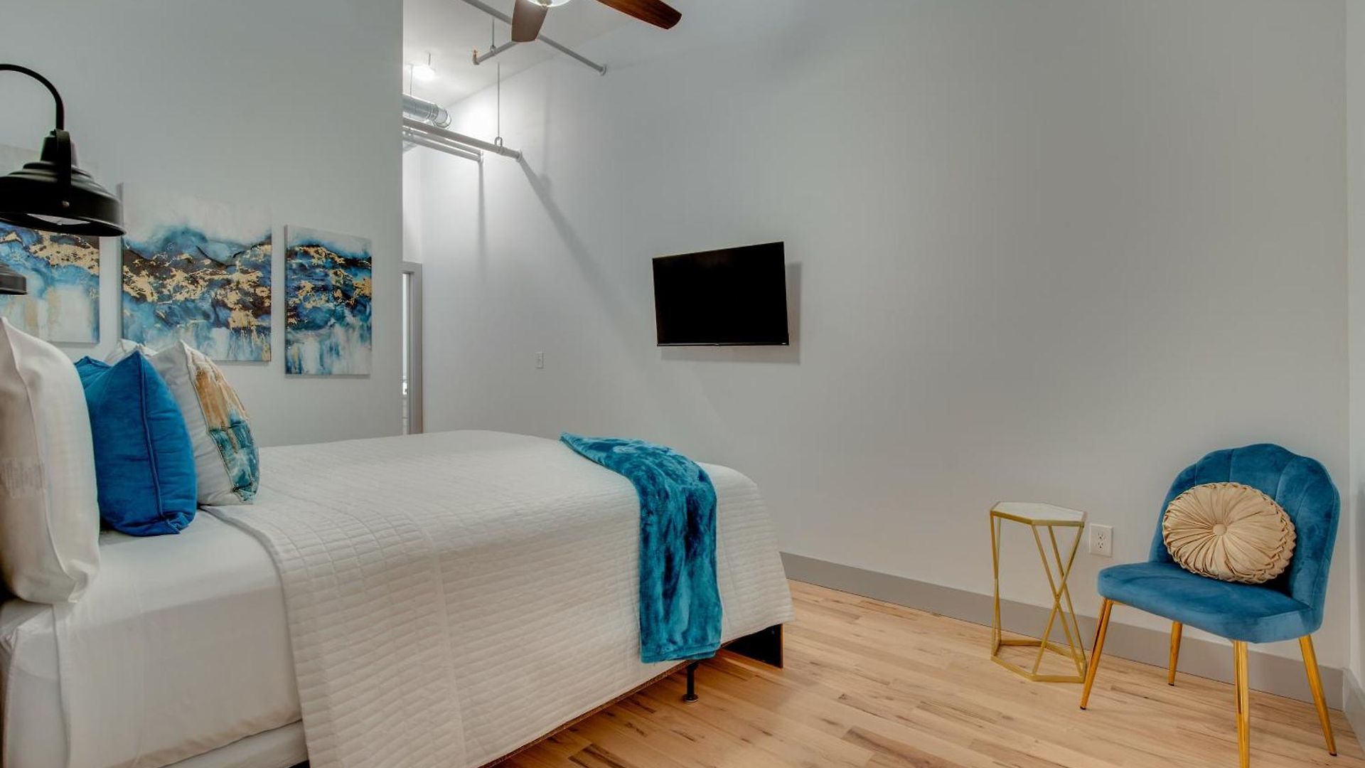 The Majestic Lofts *