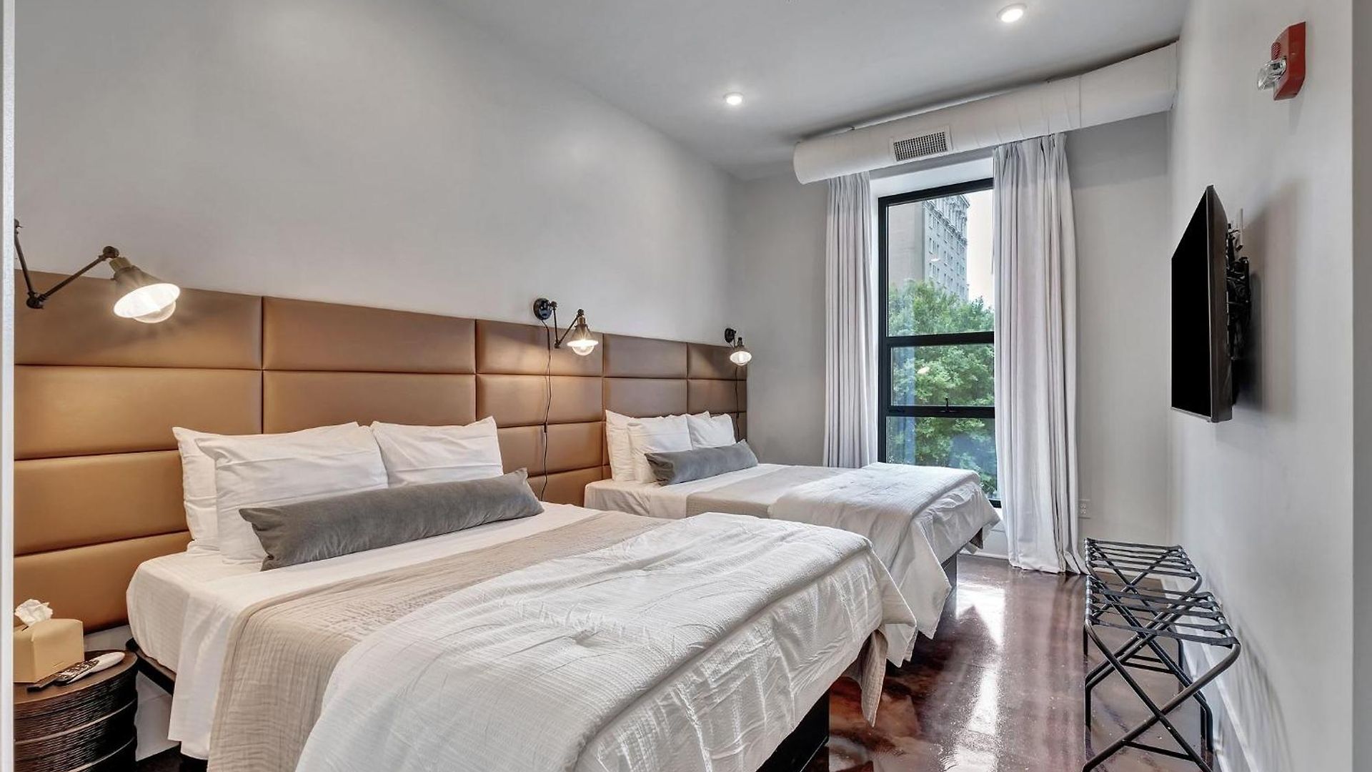 Apartment Lower Broadway 4br By Maddox Nashville