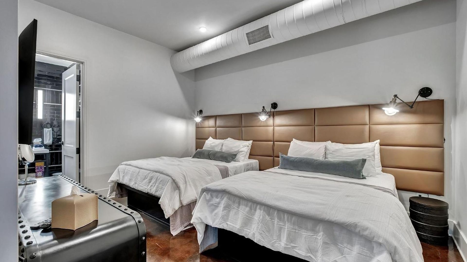 Elvis 4br By Maddox Apartment *