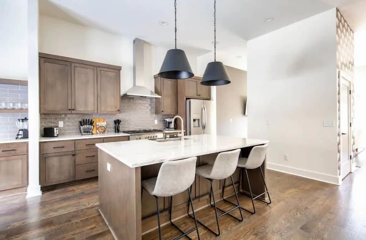 West End Oasis'- 2 Side By Side Homes - Patios * Nashville