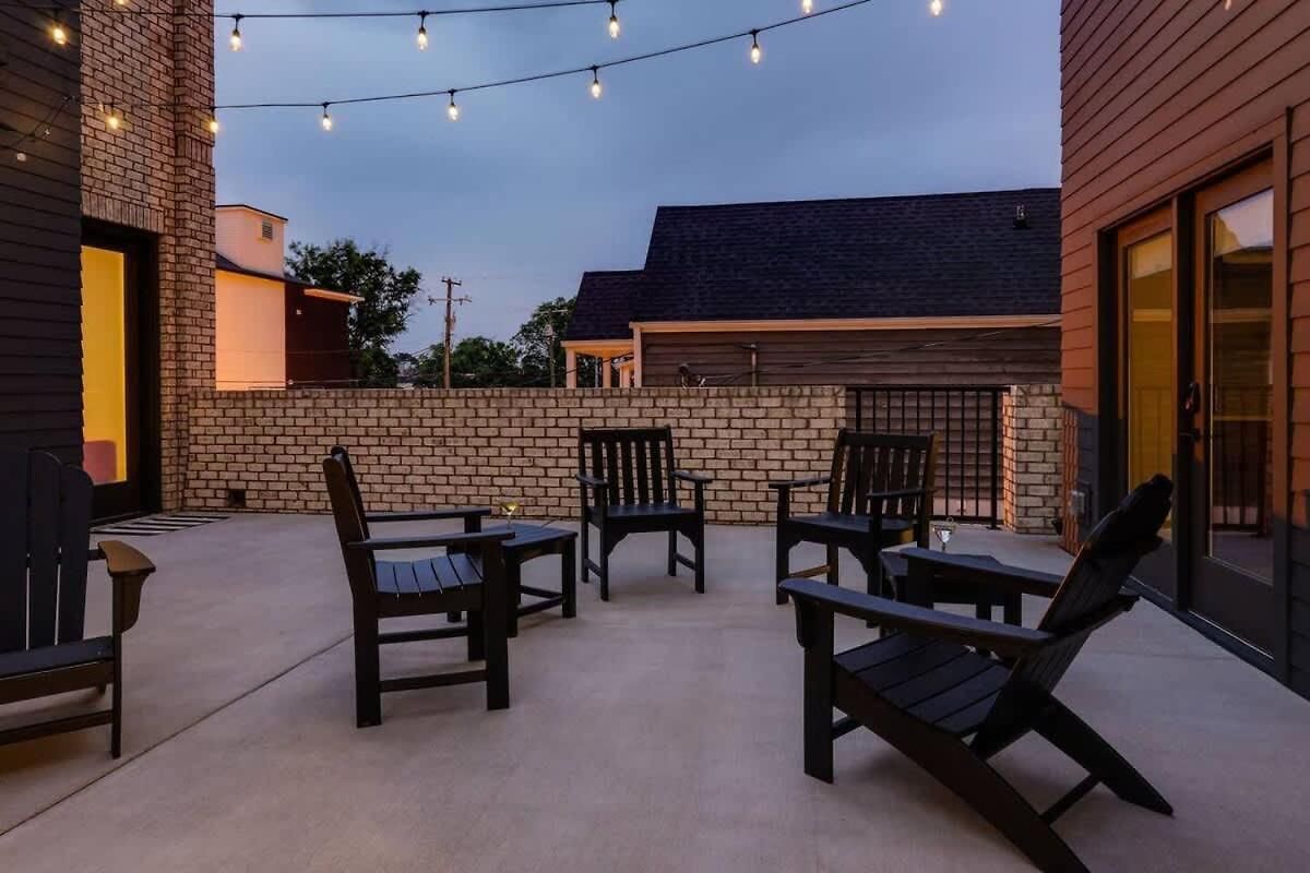 West End Oasis'- 2 Side By Side Homes - Patios Nashville