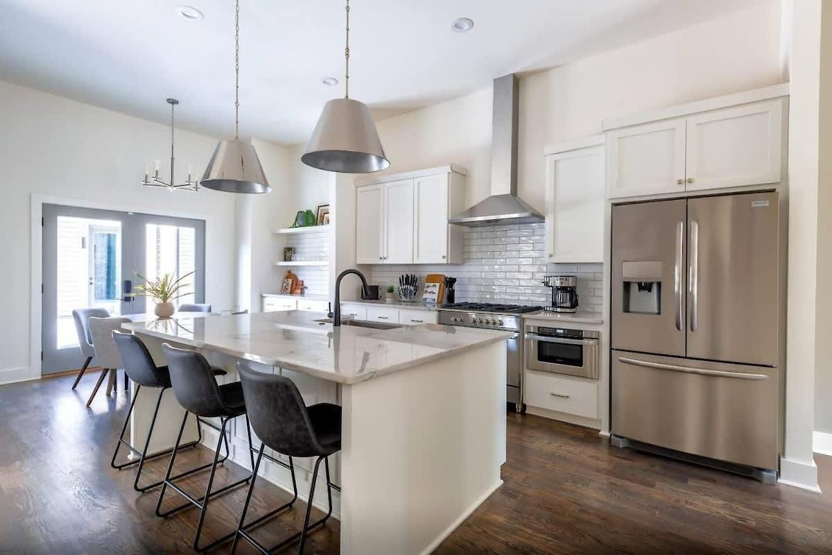 West End Oasis'- 2 Side By Side Homes - Patios * Nashville
