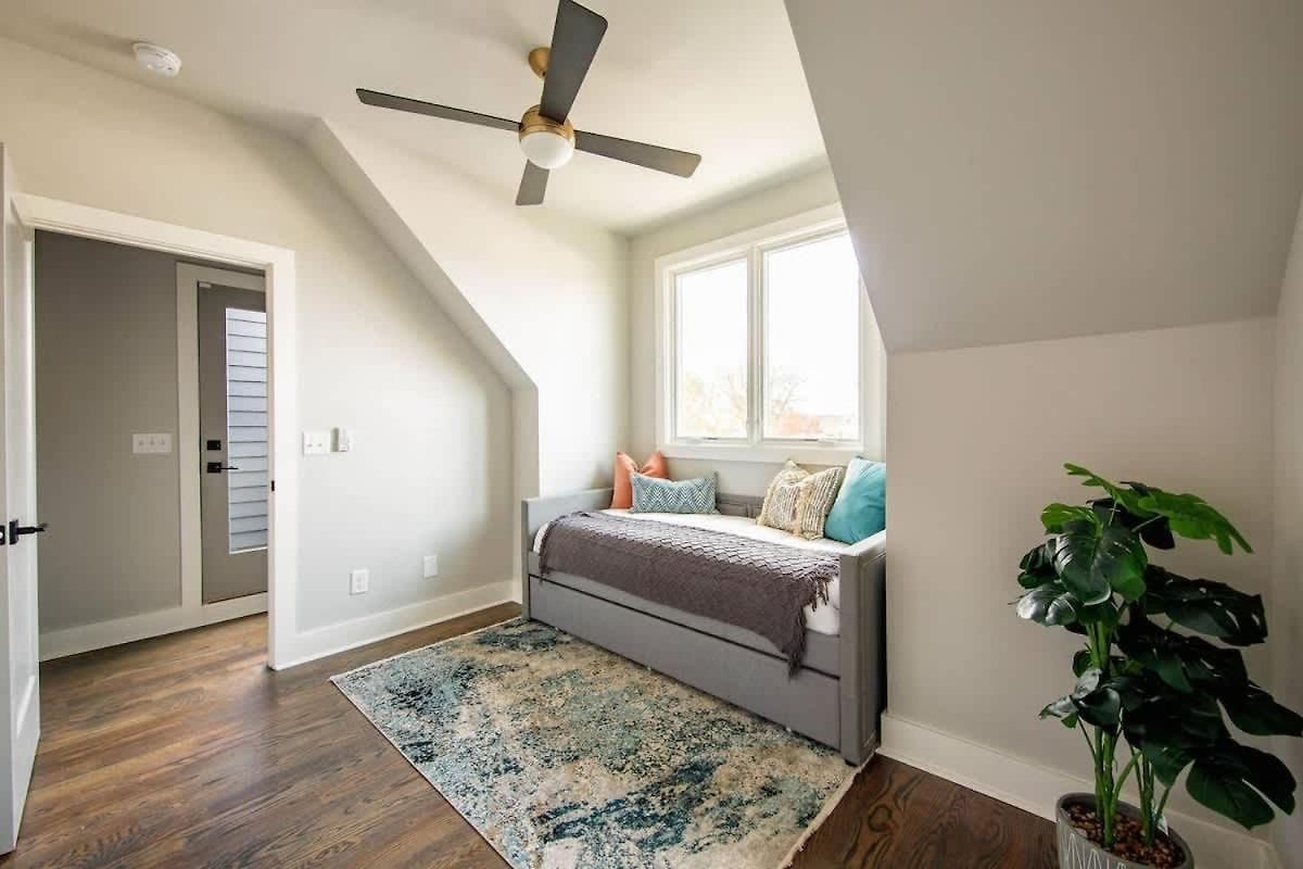 West End Luxe - Outdoor Patio And Rooftop Views Holiday home