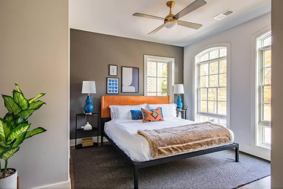 West End Luxe - Outdoor Patio And Rooftop Views Holiday home