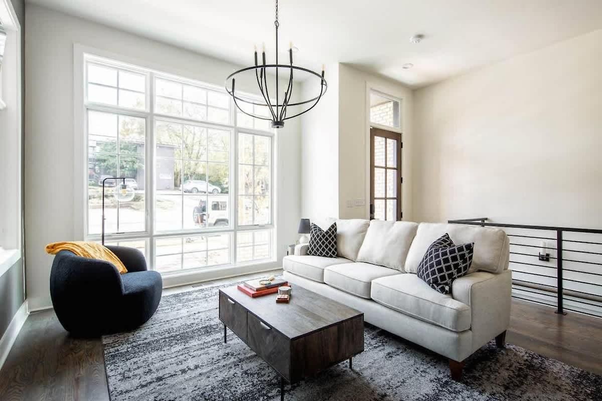 West End Luxe - Outdoor Patio And Rooftop Views Holiday home